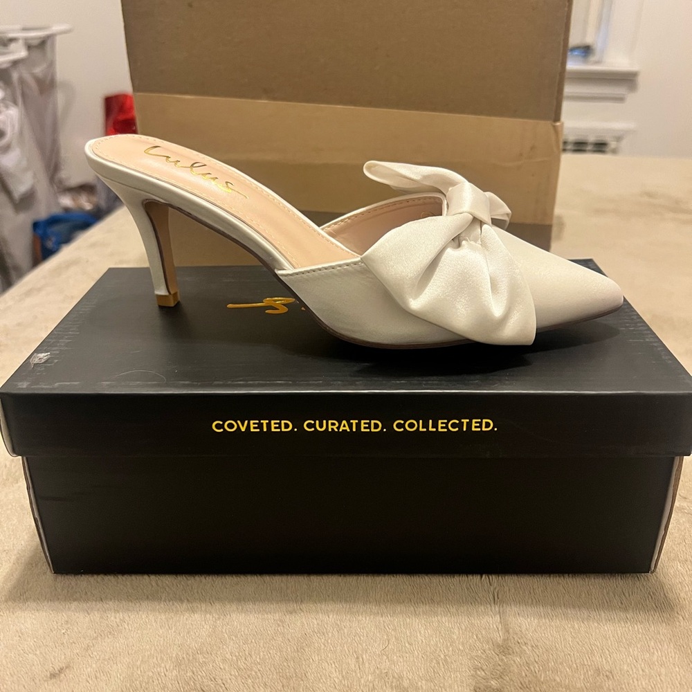 Lulus Ivory Satin Bow Heels